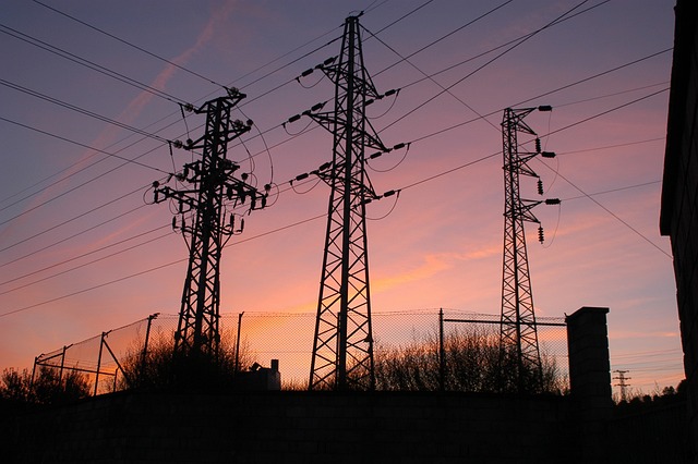 El salario que brilla más: la energía lleva el protagonismo en la nómina | 2025 2 sueldo sector energético