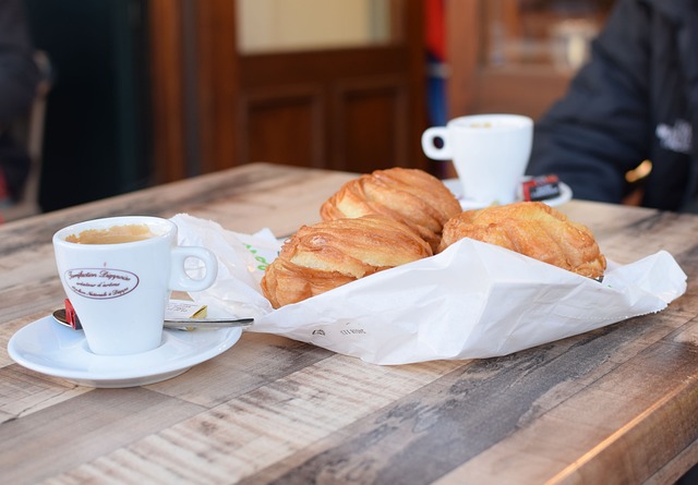 ¿Por qué no hay que tirar el ticket de una cafetería en Italia en 2025? 2 ticket cafetería Italia